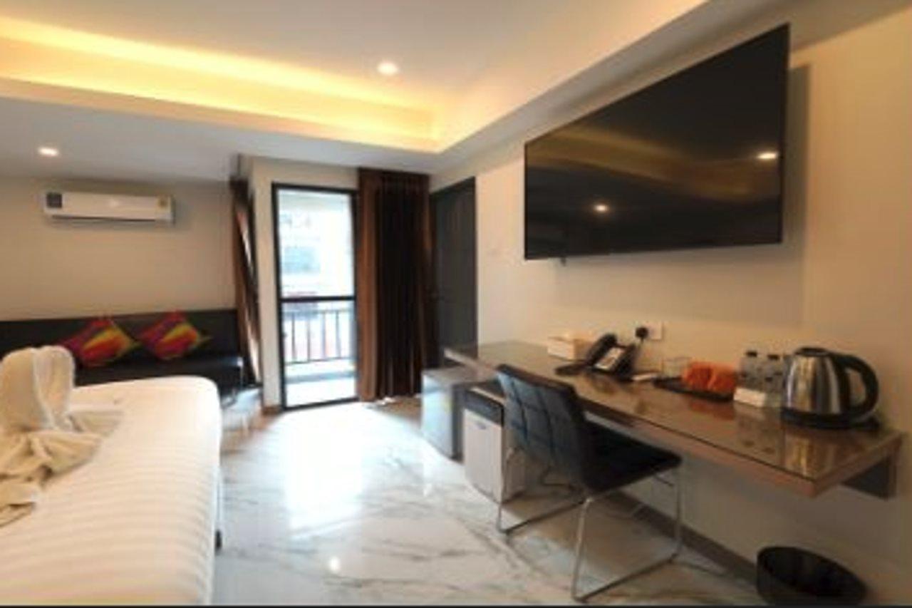 Roomquest Sukhumvit36 Bts Thonglor Bangkok Exteriör bild