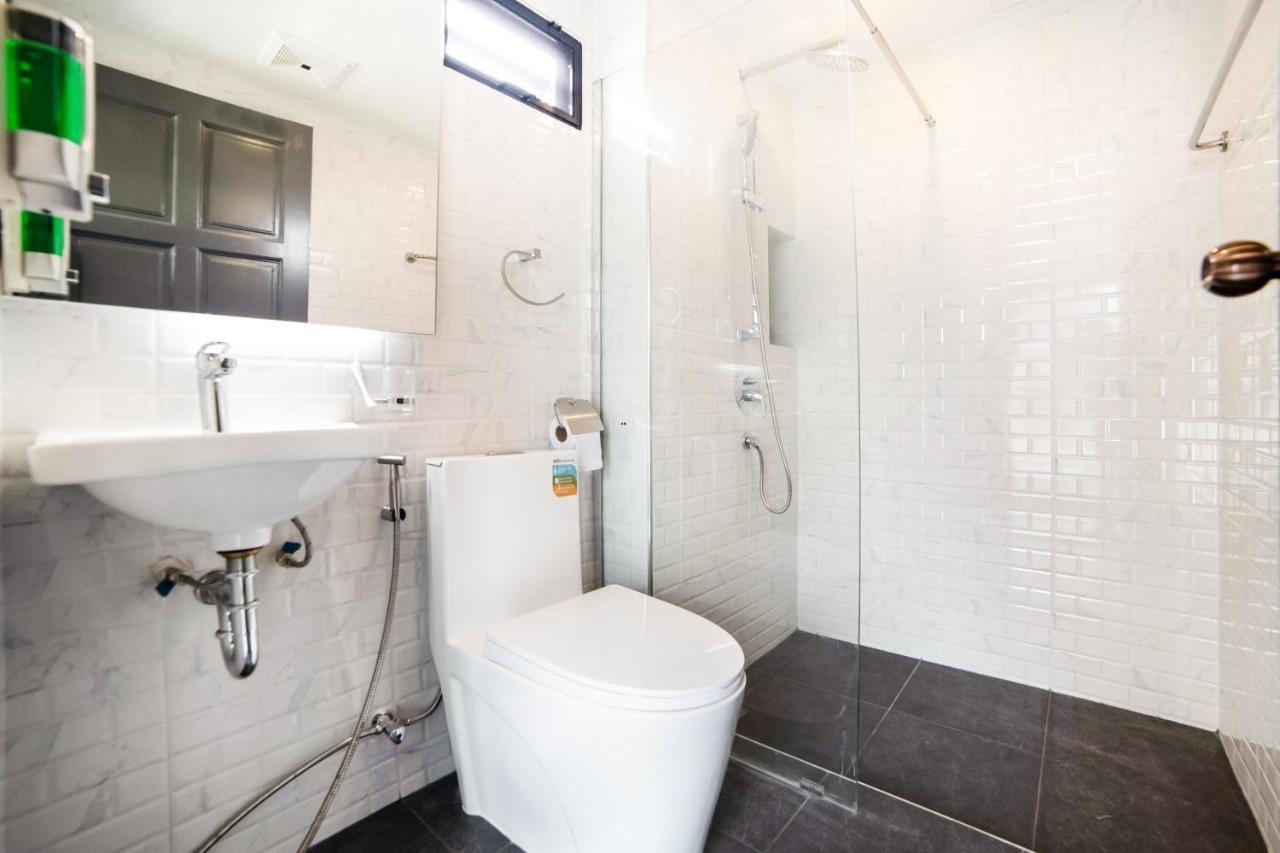 Roomquest Sukhumvit36 Bts Thonglor Bangkok Exteriör bild