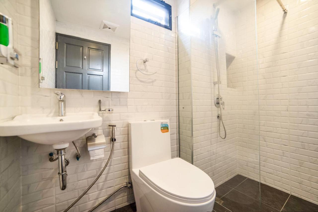Roomquest Sukhumvit36 Bts Thonglor Bangkok Exteriör bild